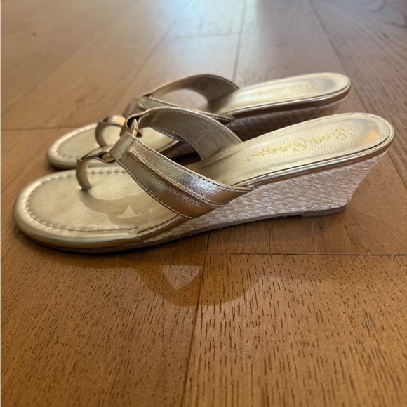 Lilly Pulitzer McKim Metallic Soft Gold Wedge Sandals - Picture 5 of 7